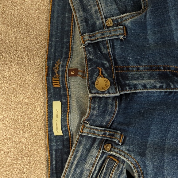 Kut from the Kloth size 6 toothpick skinny jeans - Picture 2 of 3